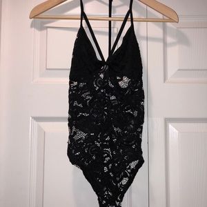 BLACK LACE BODY SUIT